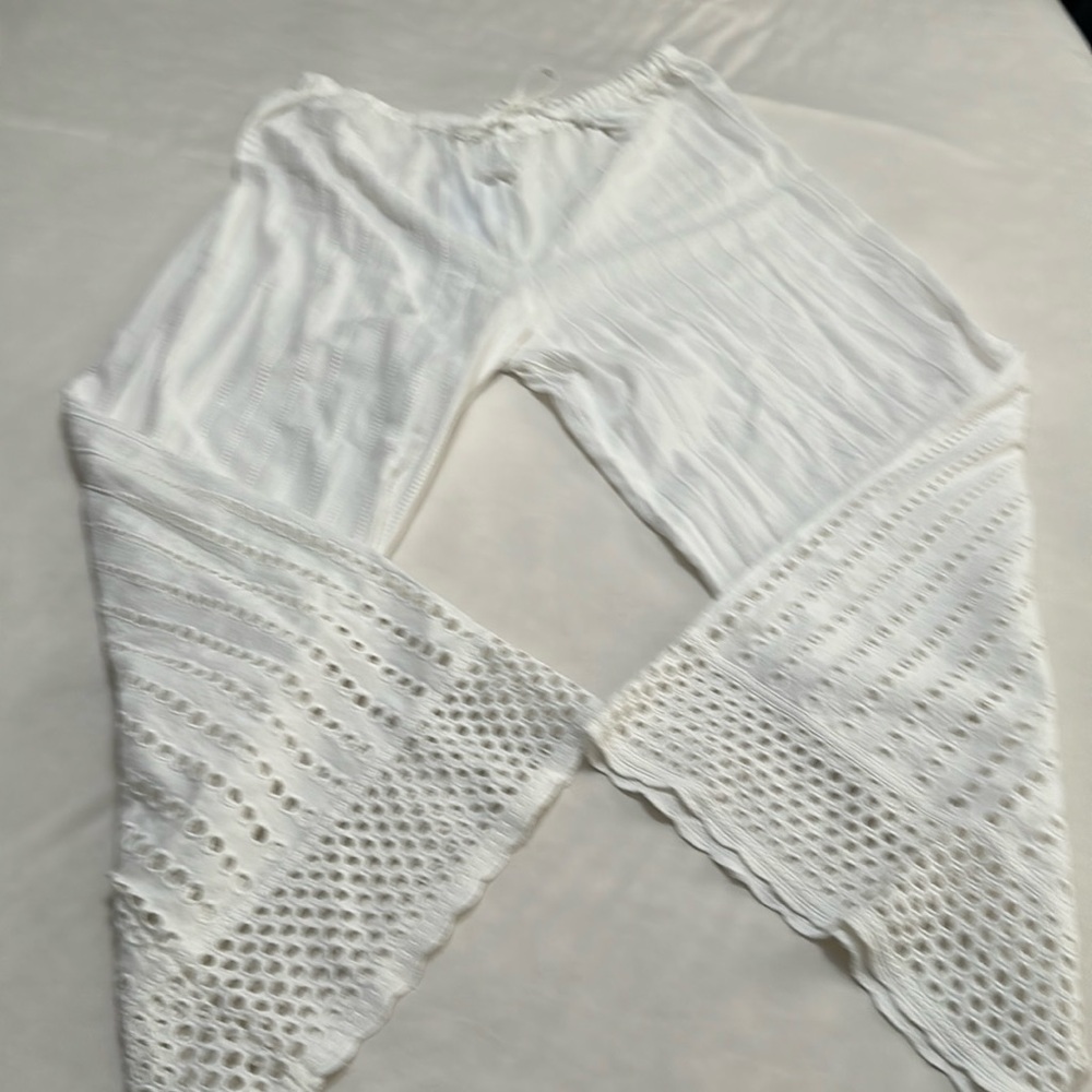 NWT White pants with eyelet detail